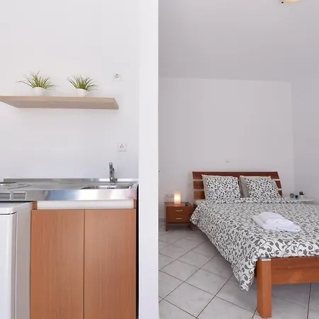 Possidonia Suites فيلة *