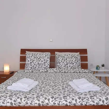 Possidonia Suites فيلة *