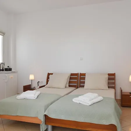 Possidonia Suites Posidhonía
