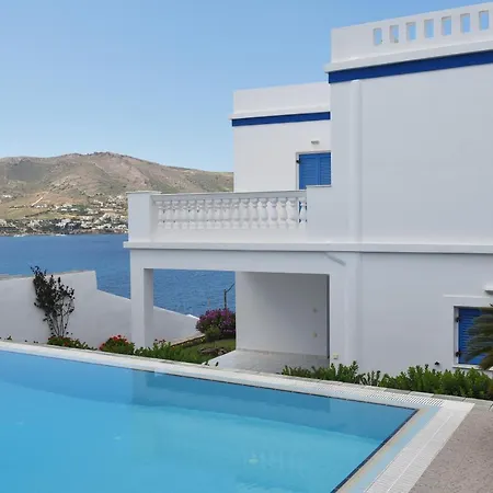 Possidonia Suites فيلة